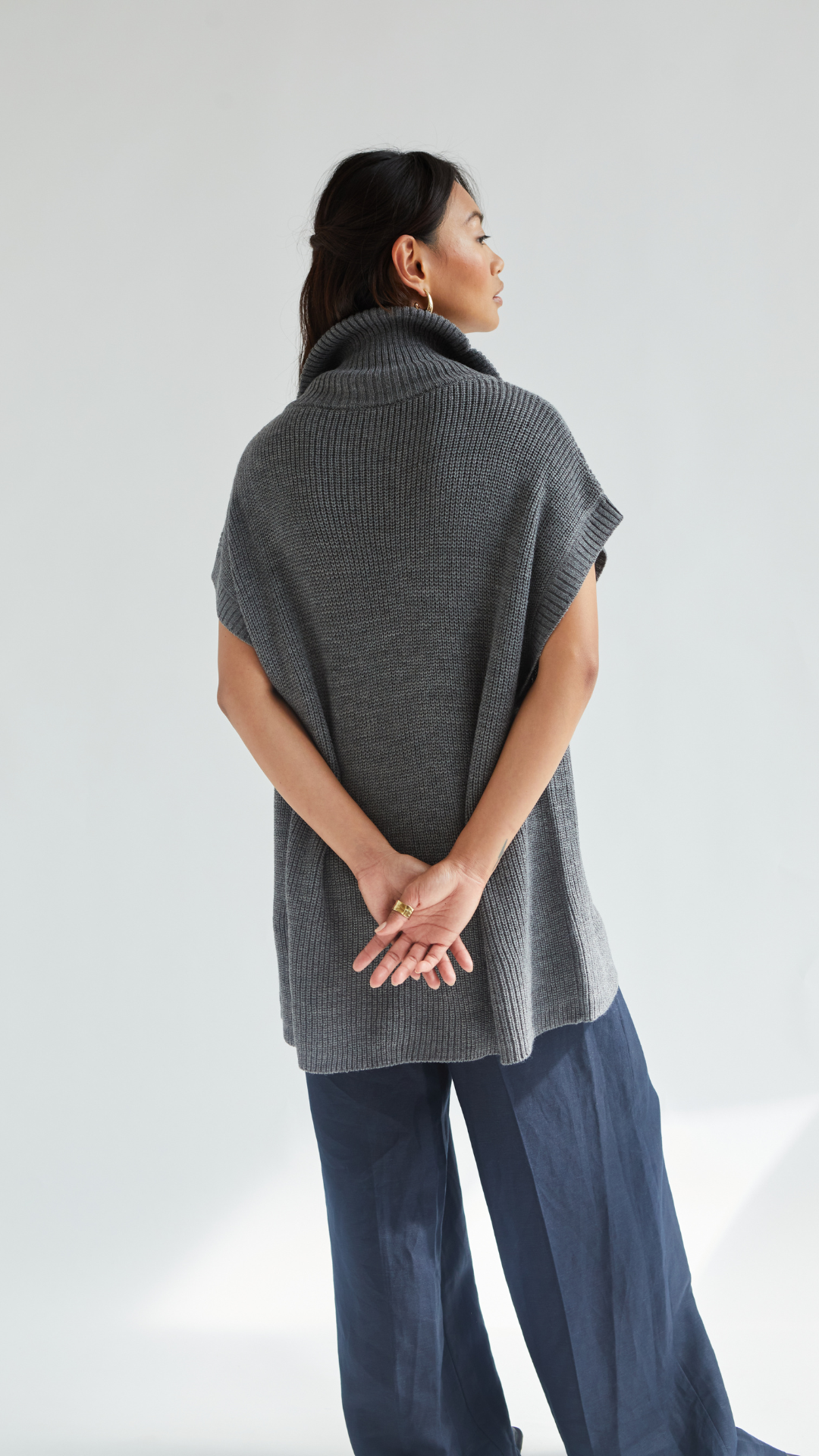 Millie Sleeveless Knit Cardigan - Grey
